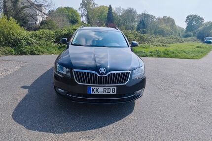 Skoda Superb 224.738 km 10.600 &euro; Mönchengladbach 41068