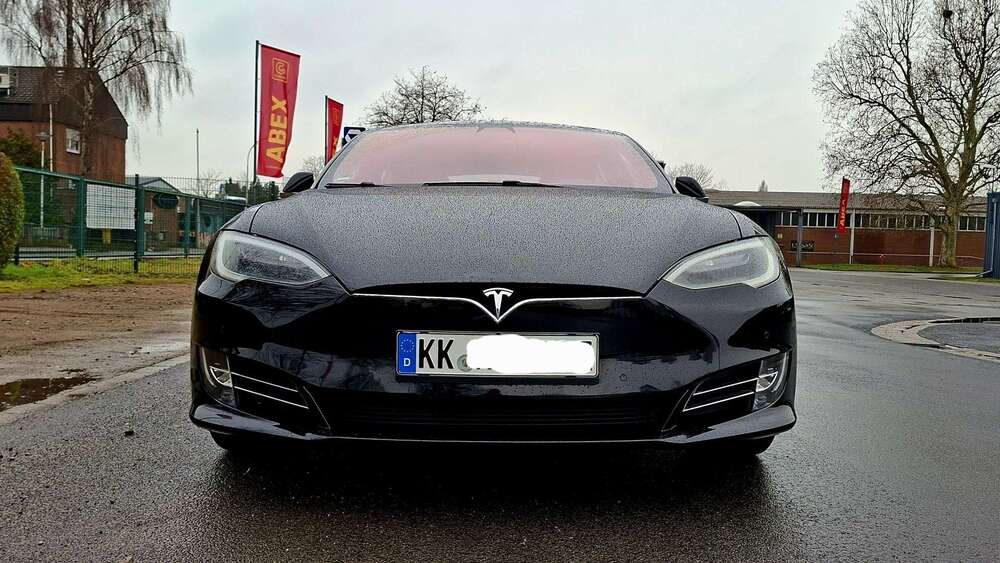 Tesla Model S 152.000 km 22.300 &euro; Tönisvorst 47918