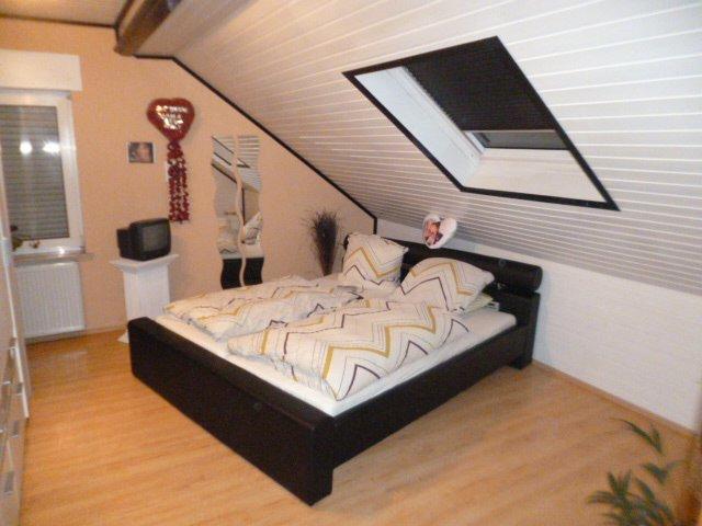 Dachgeschoßwohnung Elsdorf - 2.5 Zimmer, 65 m&sup2;, 520&euro; | Angebot:26008524