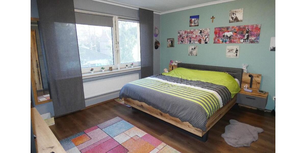 Etagenwohnung Leverkusen - 3 Zimmer, 111 m&sup2;, 980&euro; | Angebot:24353620