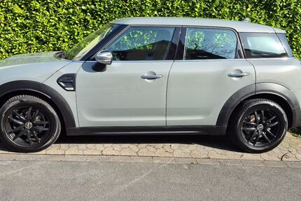 Mini One Countryman 52.891 km 18.000 &euro; Düsseldorf 40489