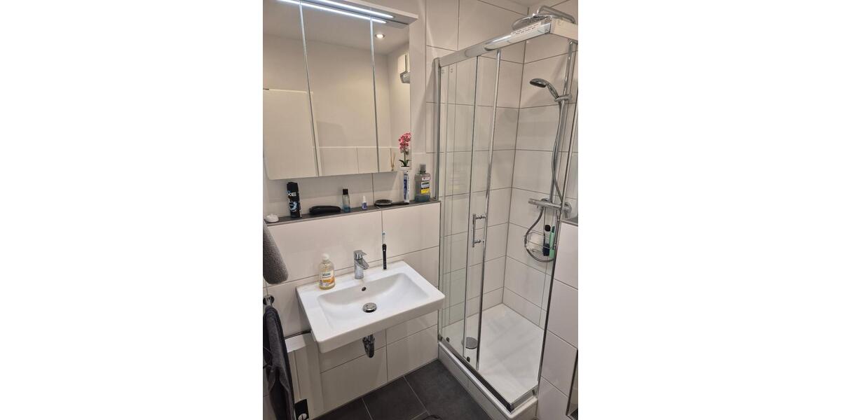 Etagenwohnung Düsseldorf Stadtbezirk 9 - 1 Zimmer, 38 m&sup2;, 700&euro; | Angebot:25239867