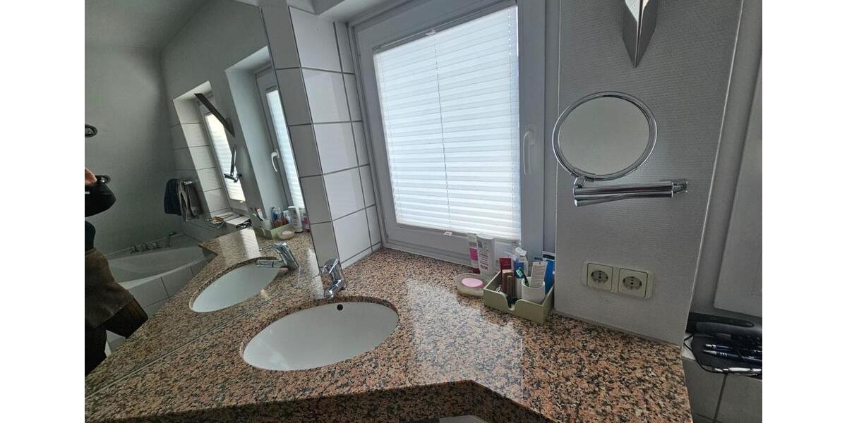 Einfamilienhaus Mönchengladbach Ost - 8 Zimmer, 156 m&sup2;, 295.000&euro; | Angebot:27273807