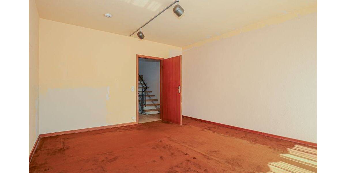 Reihenmittelhaus Neuss / Holzheim Holzheim - 5 Zimmer, 134 m&sup2;, 350.000&euro; | Angebot:26189776