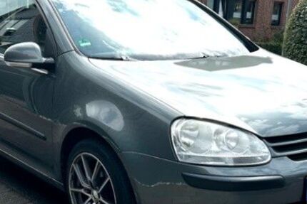 VW Golf 135.000 km 3.500 &euro; Grevenbroich 41516