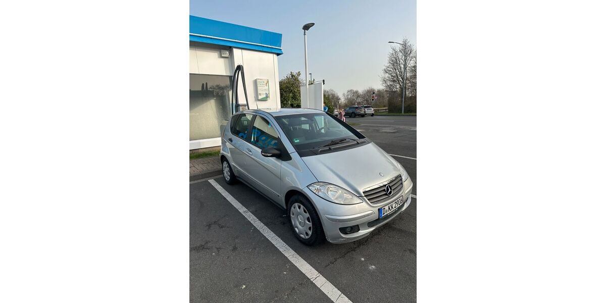 Mercedes-Benz A 150 231.000 km 1.490 &euro; Düsseldorf 40547