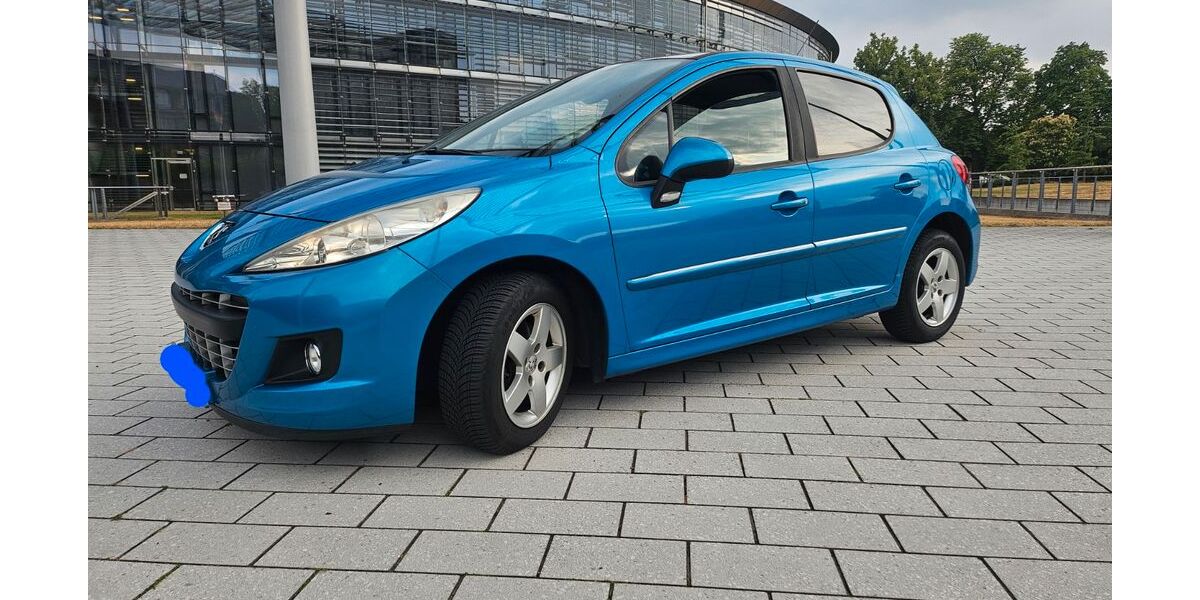 Peugeot 207 105.000 km 2.700 &euro; leverkusen 51377