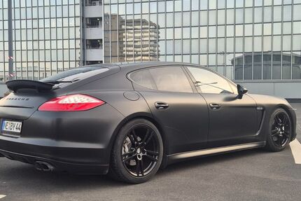 Porsche Panamera 168.000 km 25.900 &euro; Neuss 41462