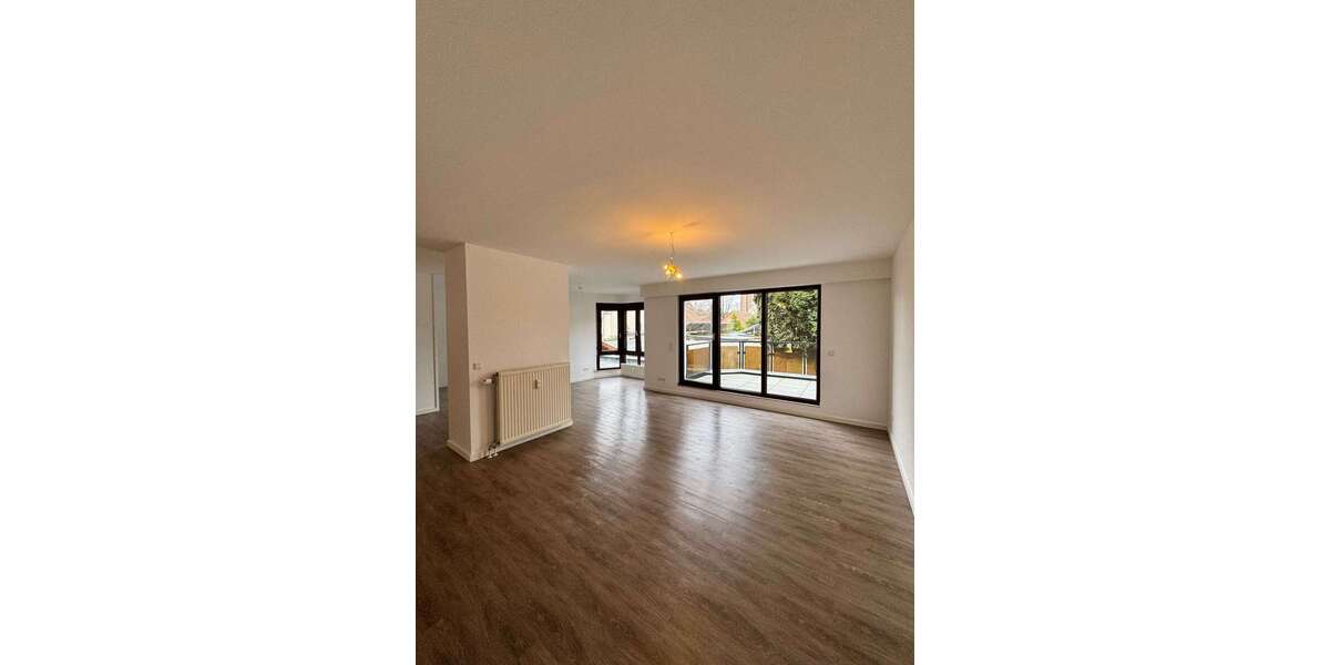 Etagenwohnung Mönchengladbach Süd - 3 Zimmer, 92 m&sup2;, 250.000&euro; | Angebot:24849461