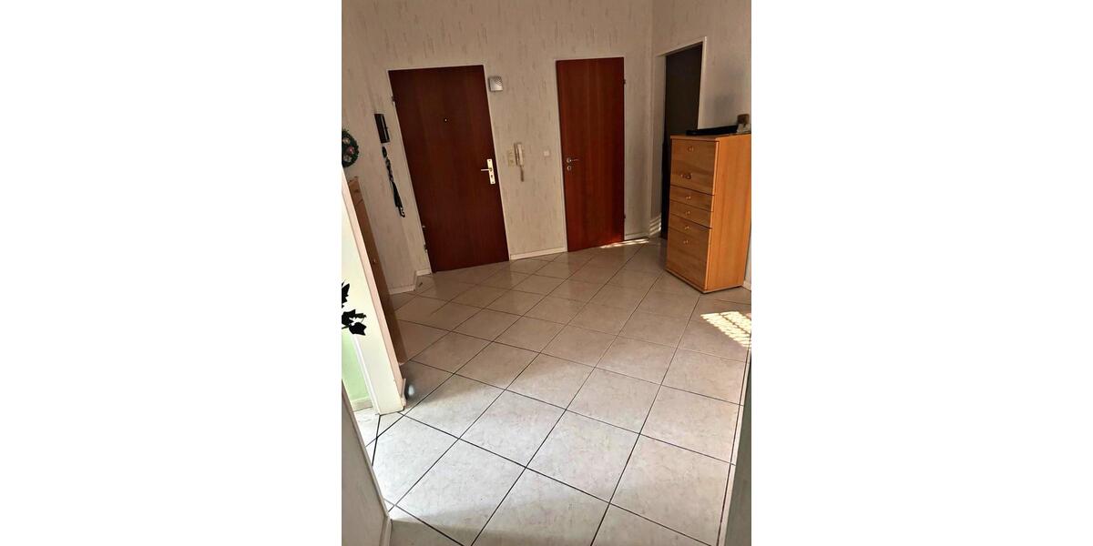Etagenwohnung Bergheim - 4 Zimmer, 108 m&sup2;, 1.690&euro; | Angebot:25853068