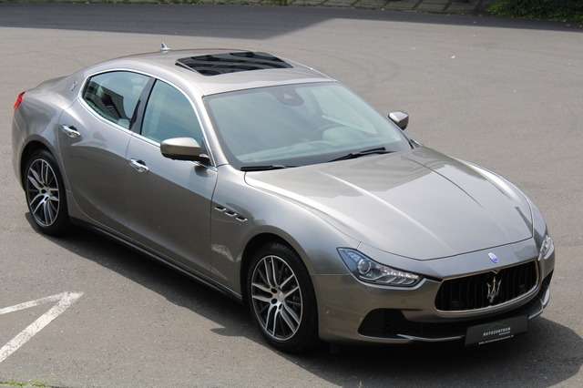 Maserati Ghibli 18.046 km 35.990 &euro; Düsseldorf 40233