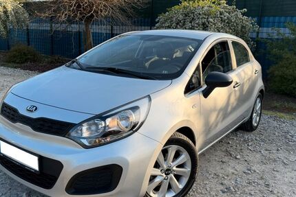 Kia Rio 82.300 km 6.900 &euro; Erkrath 40699