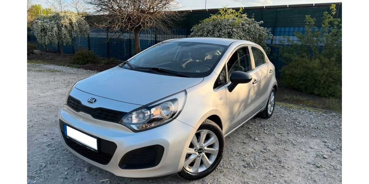 Kia Rio 82.300 km 6.900 &euro; Erkrath 40699