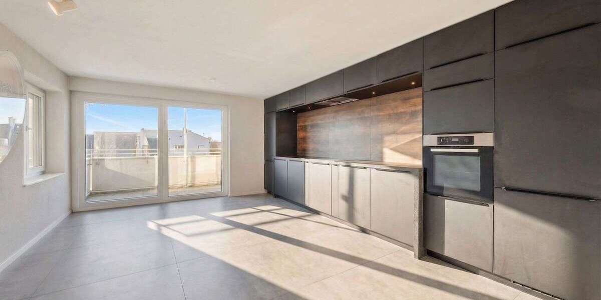 Etagenwohnung Düsseldorf-Unterbilk Unterbilk - 2 Zimmer, 118 m&sup2;, 2.000&euro; | Angebot:26195406