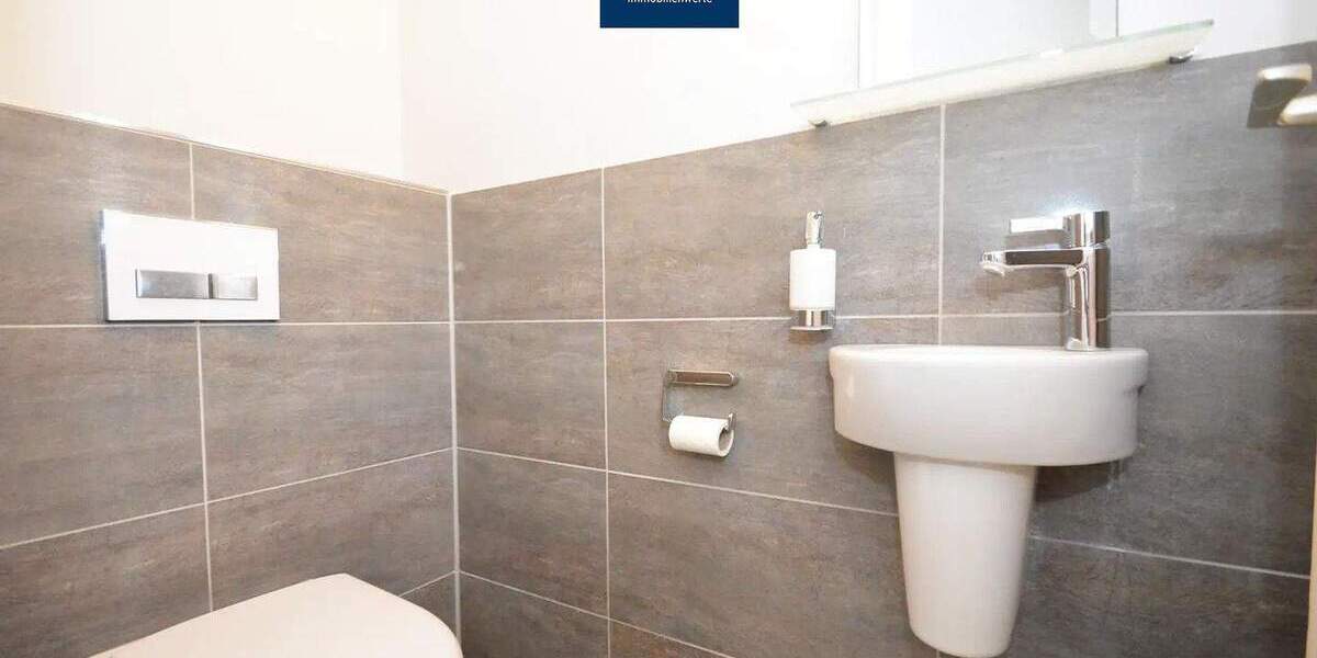 Reihenmittelhaus Langenfeld (Rheinland) Richrath - 5 Zimmer, 99 m&sup2;, 335.000&euro; | Angebot:25879141