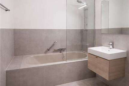 Wohnung Mönchengladbach Rheydt - 2 Zimmer, 77 m&sup2;, 925&euro; | Angebot:26214180