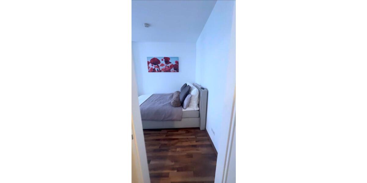 Etagenwohnung Düsseldorf Stadtmitte - 1 Zimmer, 33 m&sup2;, 950&euro; | Angebot:25098750