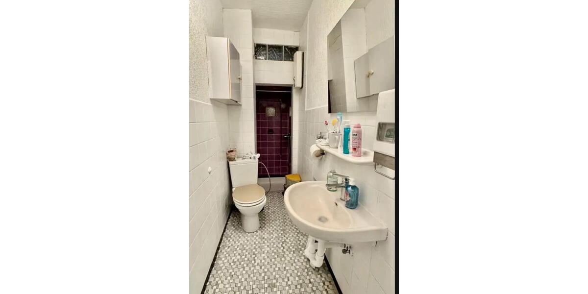 Reihenhaus Grevenbroich Neuenhausen - 8 Zimmer, 180 m&sup2;, 275.000&euro; | Angebot:26227521