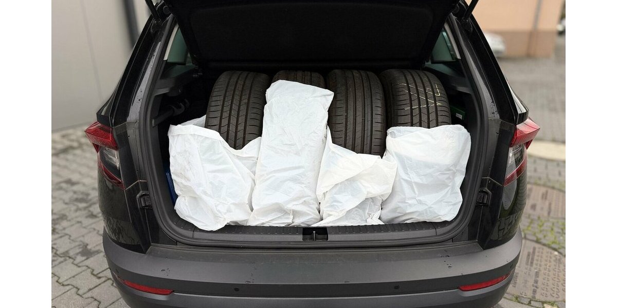 Skoda Karoq Clever/ Kamera / Virtual Cockpit / Keyless 36.000 km 24.890 &euro; Mönchengladbach 41066