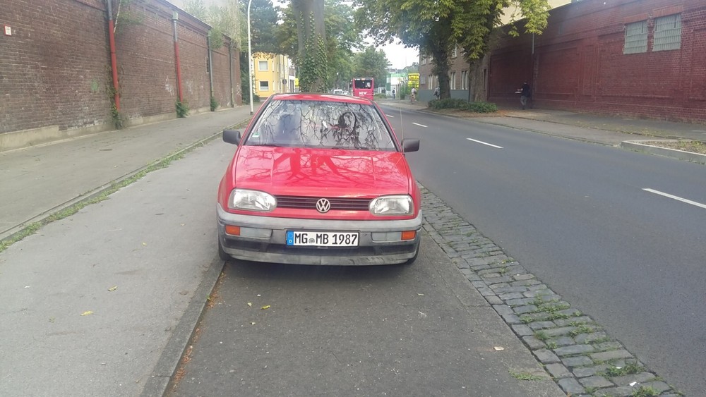 VW Golf 129.800 km 1.800 &euro; Mönchengladbach 41061