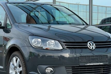 VW Touran 139.411 km 7.690 &euro; Mönchengladbach 41068