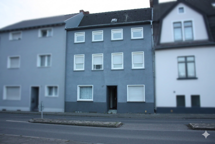 Provisionsfrei* Großzügiges Haus in Bedburg mit Einbauküche, 2 Garagen mit XXL-Terrassenpotenzial & Top-Pendlerlage zu Köln oder Düsseldorf - Haus Bedburg Blerichen | Angebot:27334882