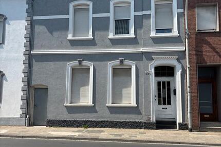 Haus Grevenbroich Hemmerden - 9 Zimmer, 200 m&sup2;, 395.000&euro; | Angebot:26993058