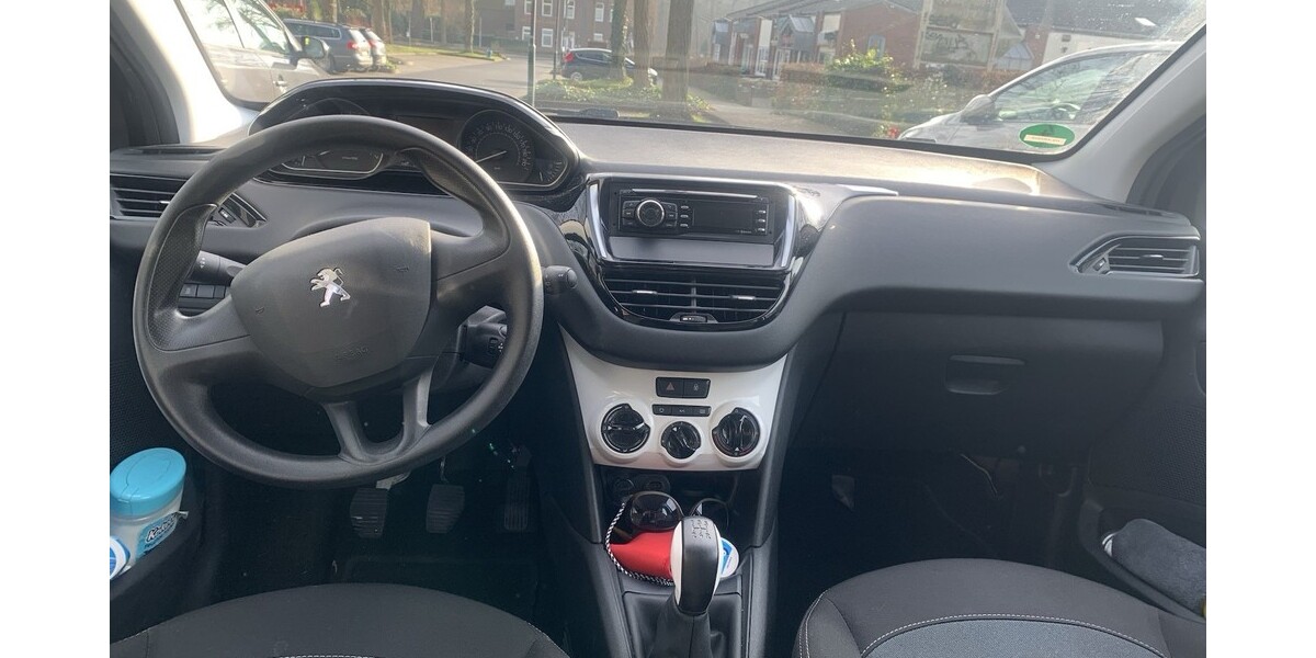 Peugeot 208 85.000 km 8.200 &euro; Wassenberg 41849