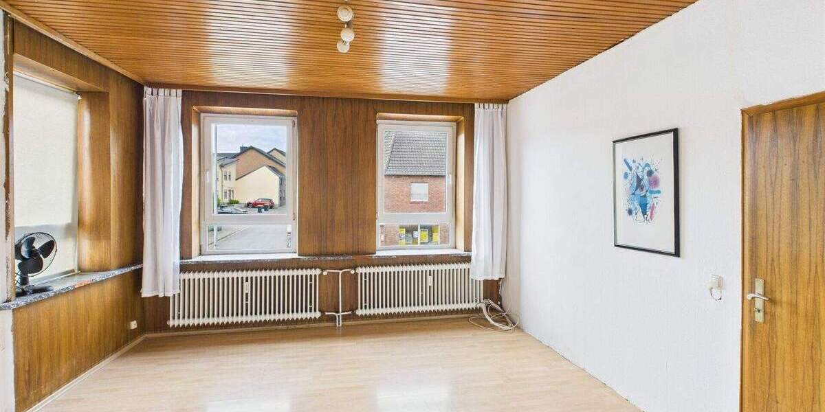 Mehrfamilienhaus, Wohnhaus Hückelhoven Brachelen - 9 Zimmer, 200 m&sup2;, 239.000&euro; | Angebot:25662076