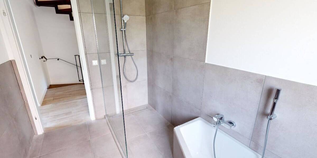 Einfamilienhaus Düsseldorf/ Lörick Lörick - 5 Zimmer, 130 m&sup2;, 2.490&euro; | Angebot:26191505