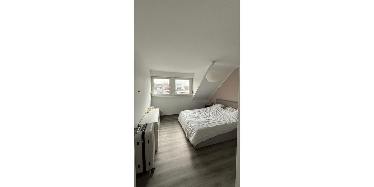 Dachgeschoßwohnung Grevenbroich - 2 Zimmer, 60 m&sup2;, 800&euro; | Angebot:25333161