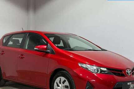 Toyota Auris 116.300 km 5.990 &euro; Mönchengladbach 41068