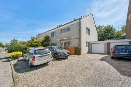 Haus Dormagen / Nievenheim Nievenheim - 9 Zimmer, 238 m&sup2;, 595.000&euro; | Angebot:27267515