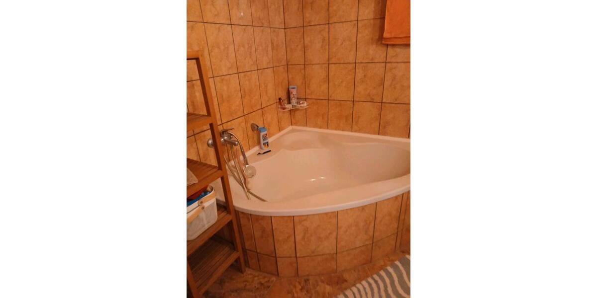 Etagenwohnung Neuss - 4 Zimmer, 108 m&sup2;, 280.000&euro; | Angebot:26094151