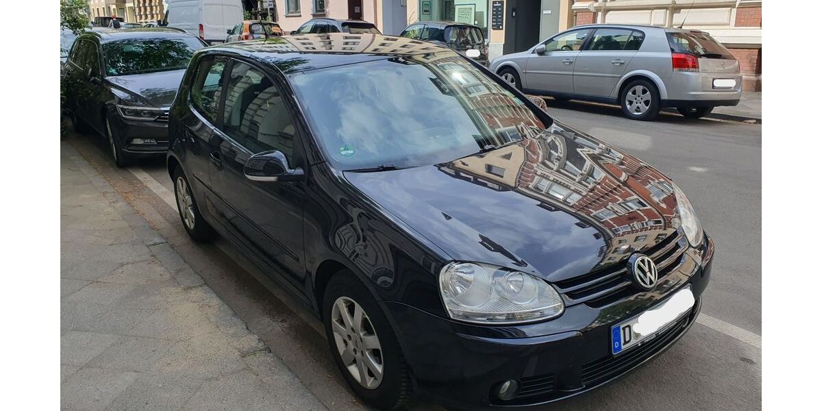 VW Golf 92.500 km 4.990 &euro; Düsseldorf 40477