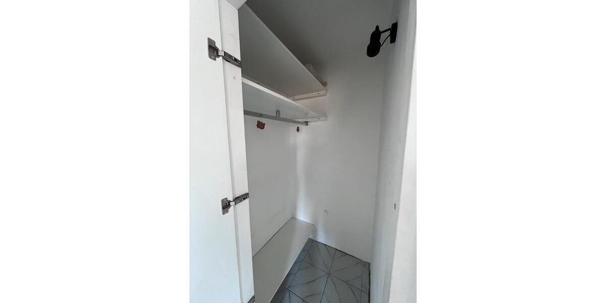 Dachgeschoßwohnung Düsseldorf Stadtbezirk 9 - 2 Zimmer, 54 m&sup2;, 950&euro; | Angebot:25714491