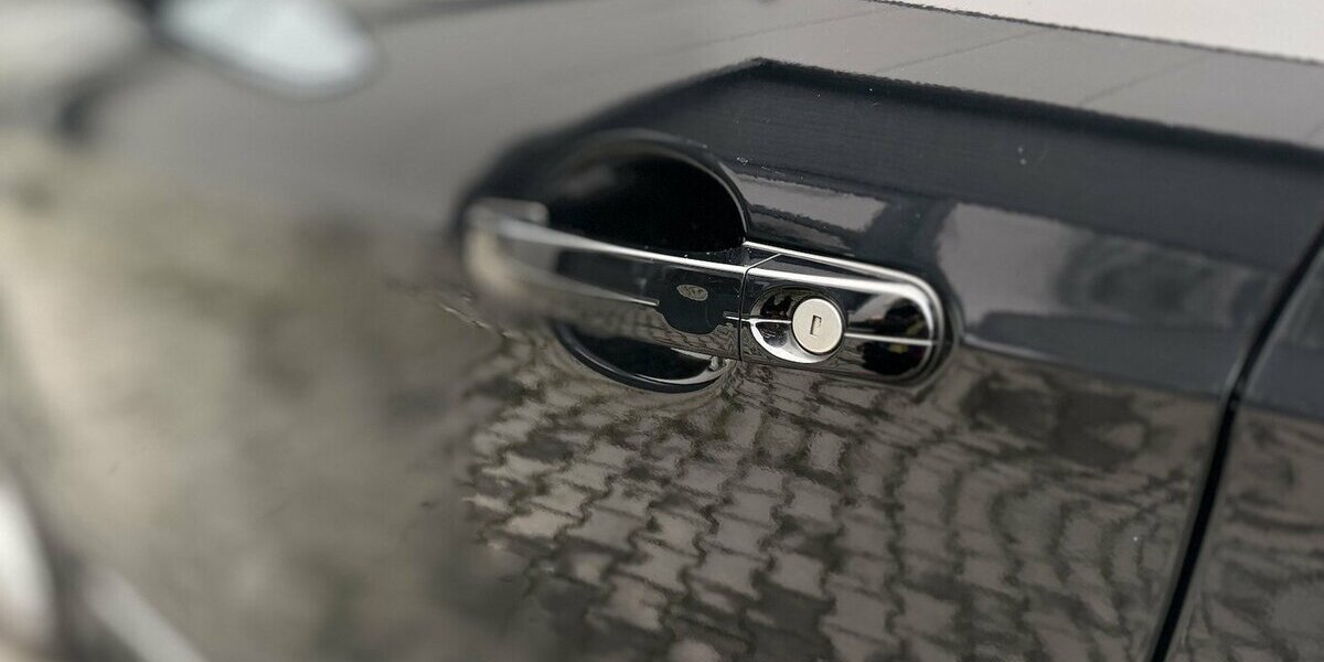 Ford Kuga Vignale / Panorama / Kamera / Keyless GO 34.000 km 21.890 &euro; Mönchengladbach 41066