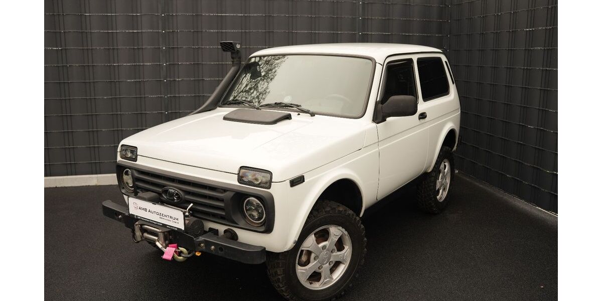 Lada Niva 101.554 km 10.999 &euro; Dormagen 41539