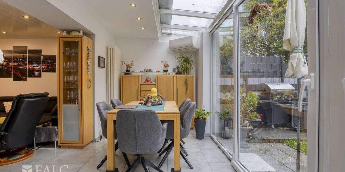 Etagenwohnung Bergheim Glessen - 7 Zimmer, 214 m&sup2;, 469.000&euro; | Angebot:25696518