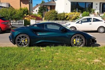 Lotus Emira 10.000 km 80.450 &euro; Neuss 41464
