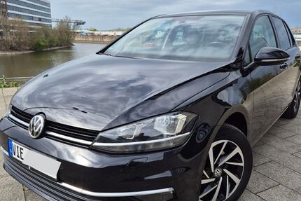 VW Golf 142.107 km 15.300 &euro; Viersen 41747
