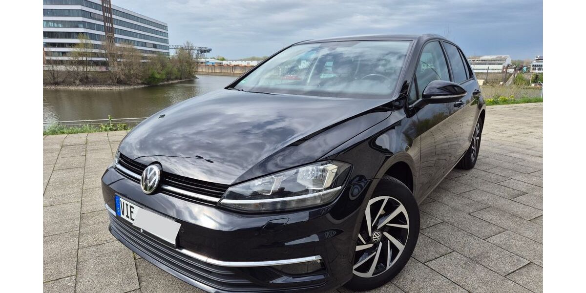 VW Golf 142.107 km 15.300 &euro; Viersen 41747