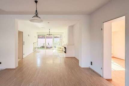Haus Frechen - 9 Zimmer, 240 m&sup2;, 699.000&euro; | Angebot:26828455