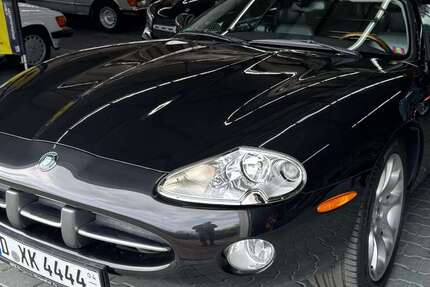 Jaguar XK8 104.900 km 25.900 &euro; Düsseldorf 40474