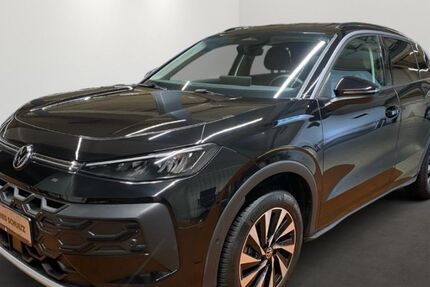 VW T-Roc 7.741 km 29.990 &euro; Düsseldorf 40233