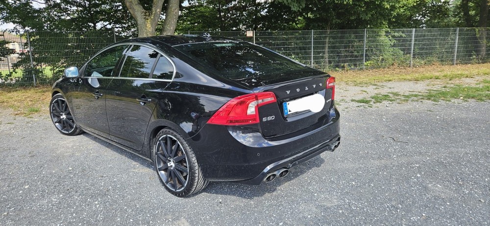 Volvo S60 222.000 km 12.500 &euro; Düsseldorf 40213