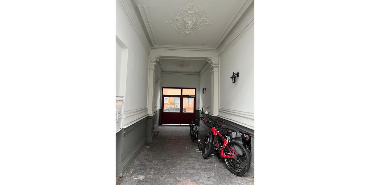 Dachgeschoßwohnung Krefeld Cracau - 3 Zimmer, 63 m&sup2;, 135.000&euro; | Angebot:26184839