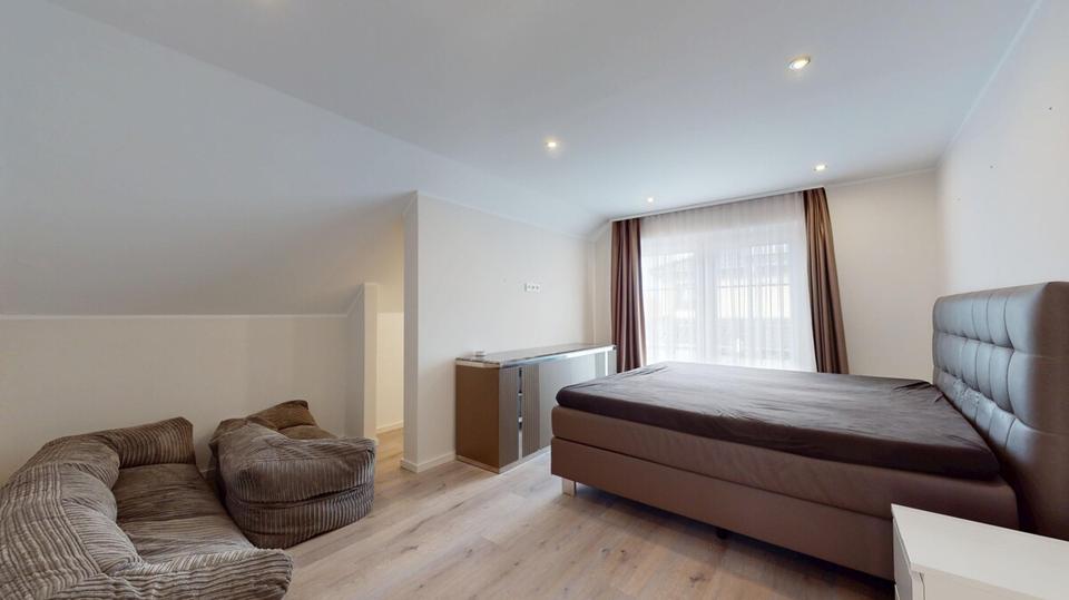 Einfamilienhaus Kerpen Buir - 5.5 Zimmer, 290 m&sup2;, 3.570&euro; | Angebot:25472480