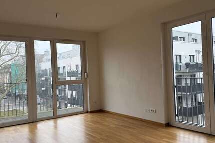 Wohnung Düsseldorf Rath - 3 Zimmer, 88 m&sup2;, 1.278&euro; | Angebot:26139965