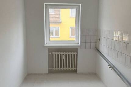 Wohnung Mönchengladbach Stadtmitte - 3 Zimmer, 82 m&sup2;, 820&euro; | Angebot:26157404